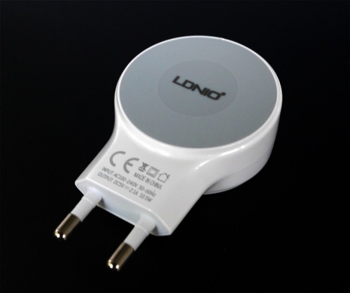 Зарядное устройство LDNIO A2269 на 2.1А + usb кабель