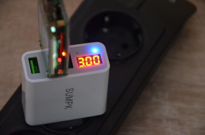 Обзор и тестирование зарядного устройства на 15Вт с индикатором и тремя портами USB SUMPK HKL-USB32