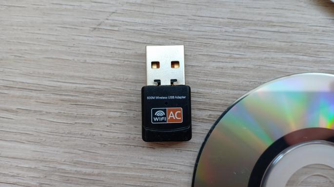 Недорогой USB Wifi адаптер для ноутбука или компьютера на RTL 8811CU с поддержкой 802.11 ac