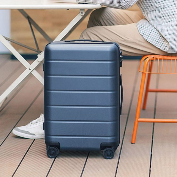 Обзор практичного дорожного чемодана Xiaomi Luggage Classic 20" и ответ на вопрос, пройдет ли он по параметрам ручной клади